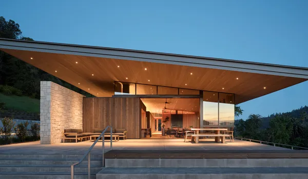 Bohlin Cywinski Jackson 於加州葡萄酒鄉打造悠閒品酩空間，延續土地精神