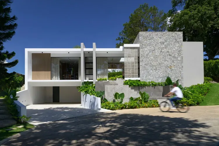 Casa L.A.：地景共融的藝術，詮釋熱帶現代生活