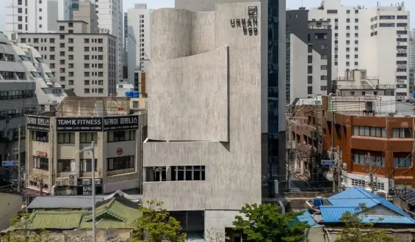 釜山全浦洞的重生敘事：Urban Egg 如何在歷史與現代之間雕刻空間詩篇
