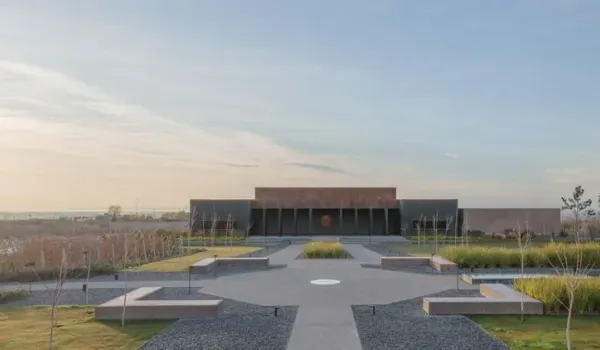 風土詩篇：建築光影與靜謐空間的釀酒靈魂