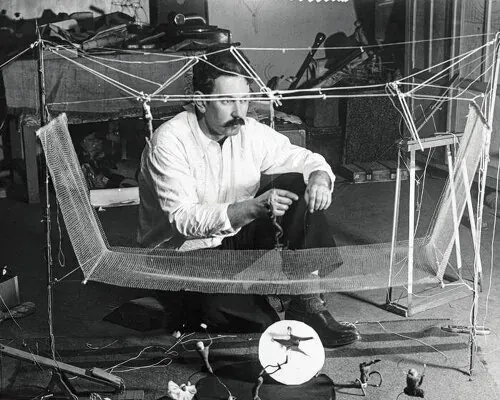 The Genesis of Movement: Unpacking Alexander Calder's Proto-Kinetic Circus in Paris